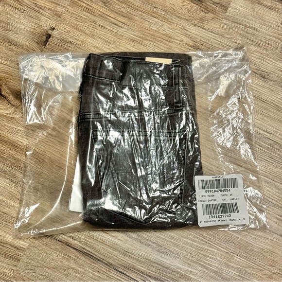 Madewell 9” Mid-Rise Skinny Leg Stretch Jeans in Dark Grey Black Sea Wash H2230 - Picture 7 of 7